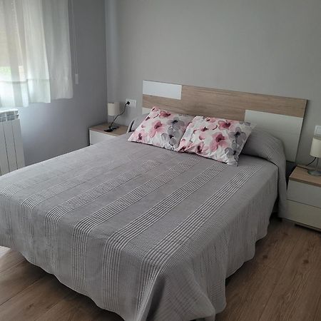 Casa Julio, Bonita Casa Comoda Y Espaciosa, Totalmente Reformada Con Terraza Y Jardin Privado Riezu ภายนอก รูปภาพ