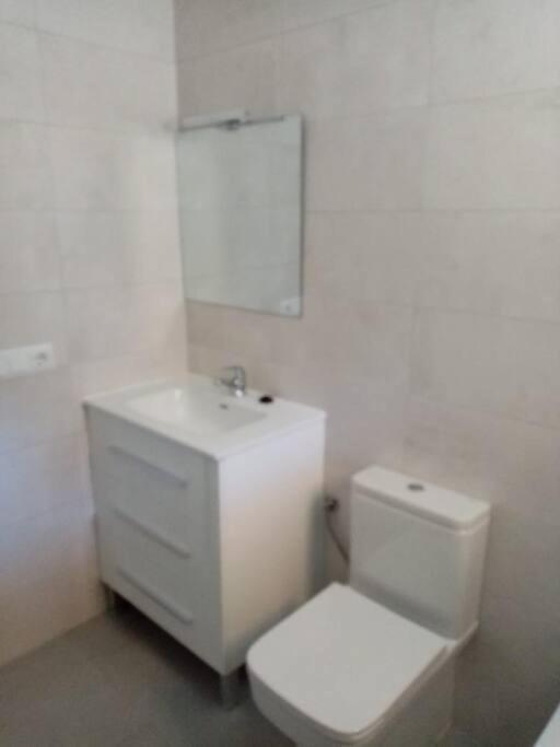 Casa Julio, Bonita Casa Comoda Y Espaciosa, Totalmente Reformada Con Terraza Y Jardin Privado Riezu ภายนอก รูปภาพ