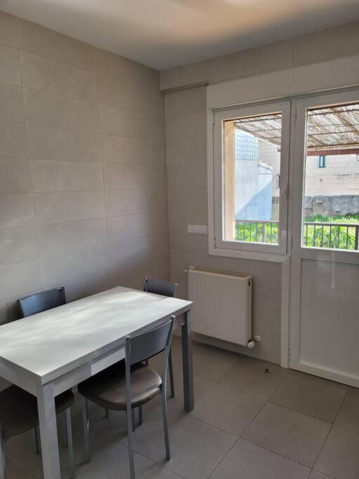 Casa Julio, Bonita Casa Comoda Y Espaciosa, Totalmente Reformada Con Terraza Y Jardin Privado Riezu ภายนอก รูปภาพ