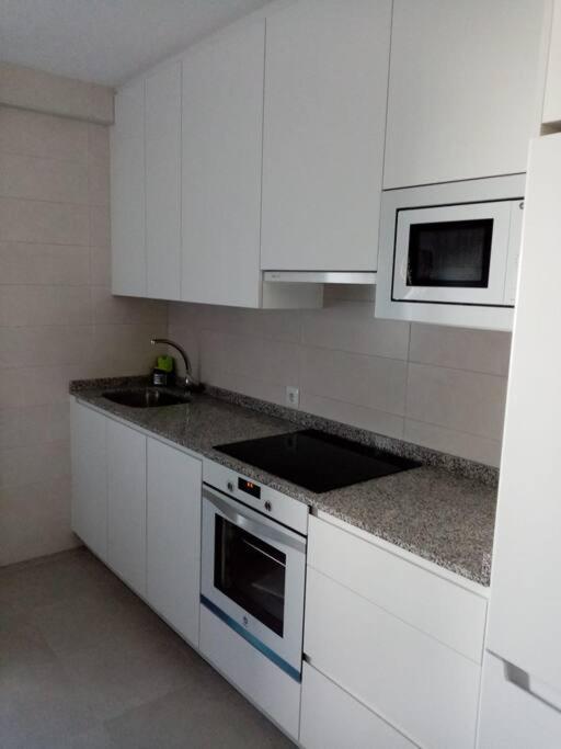 Casa Julio, Bonita Casa Comoda Y Espaciosa, Totalmente Reformada Con Terraza Y Jardin Privado Riezu ภายนอก รูปภาพ